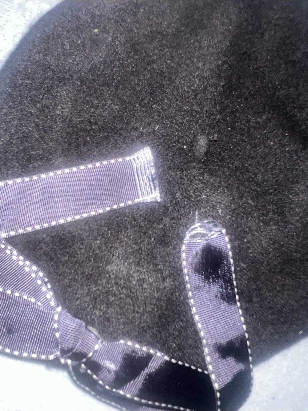 Black Bow Beret - Picture 4 of 8